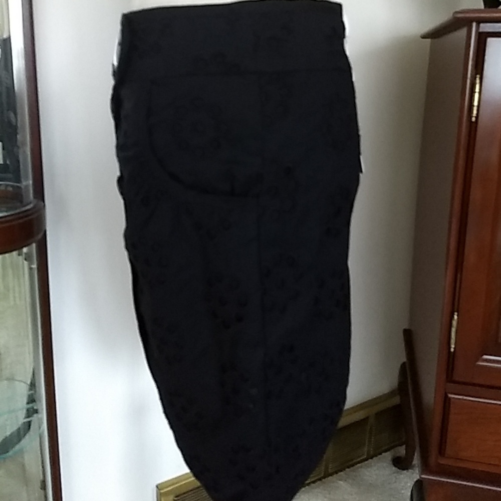 Tini Skirt - Picture 2 of 8